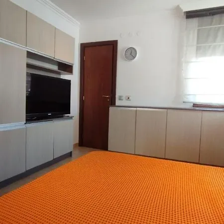 с видом на море Lazur Apartment *